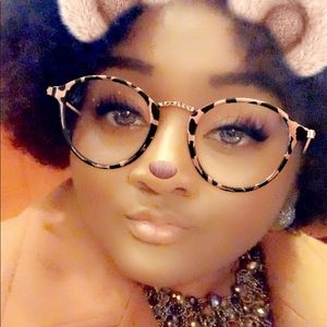 Meet your Posher, Jasmine